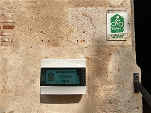 Borne de recharge pour vélo électrique