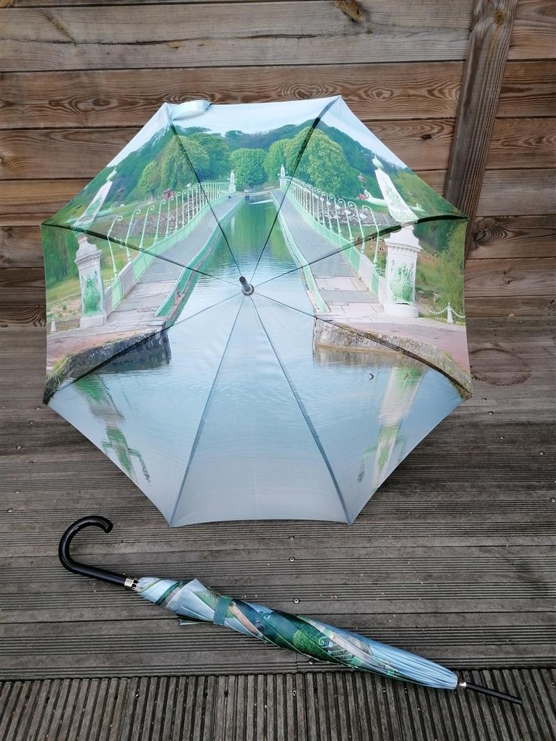 Briare - Boutique du Pont-Canal -parapluie français P C