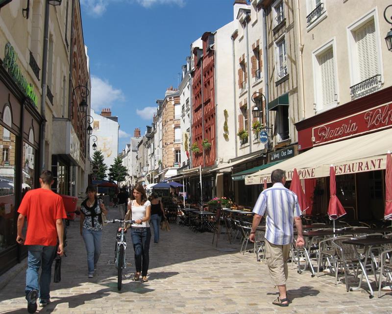 Rue de Bourgogne 4