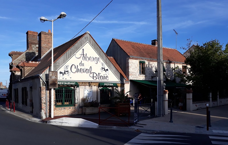 Auberge Du Cheval Blanc Sully La Chapelle 45