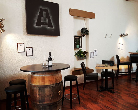 alchimie-bar-orleans-degustation-vins-interieur-2